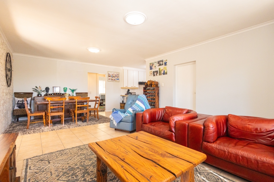 3 Bedroom Property for Sale in The Crest Western Cape